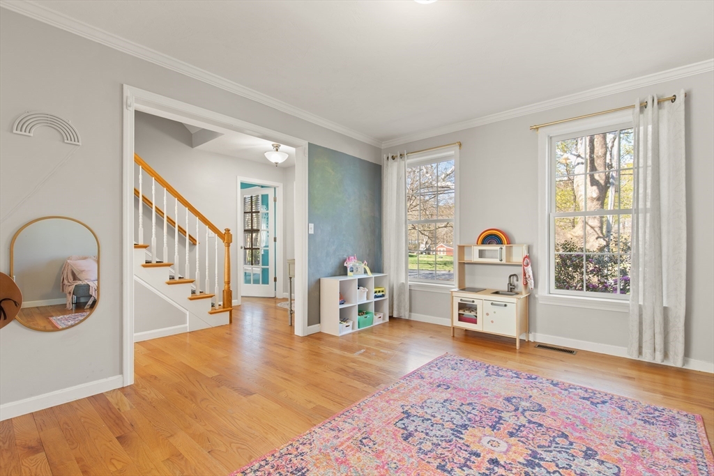 16 Pine St