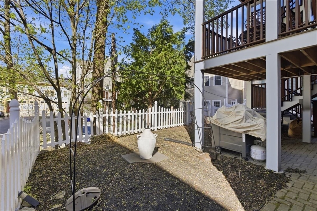 96 Seaverns Ave # 1