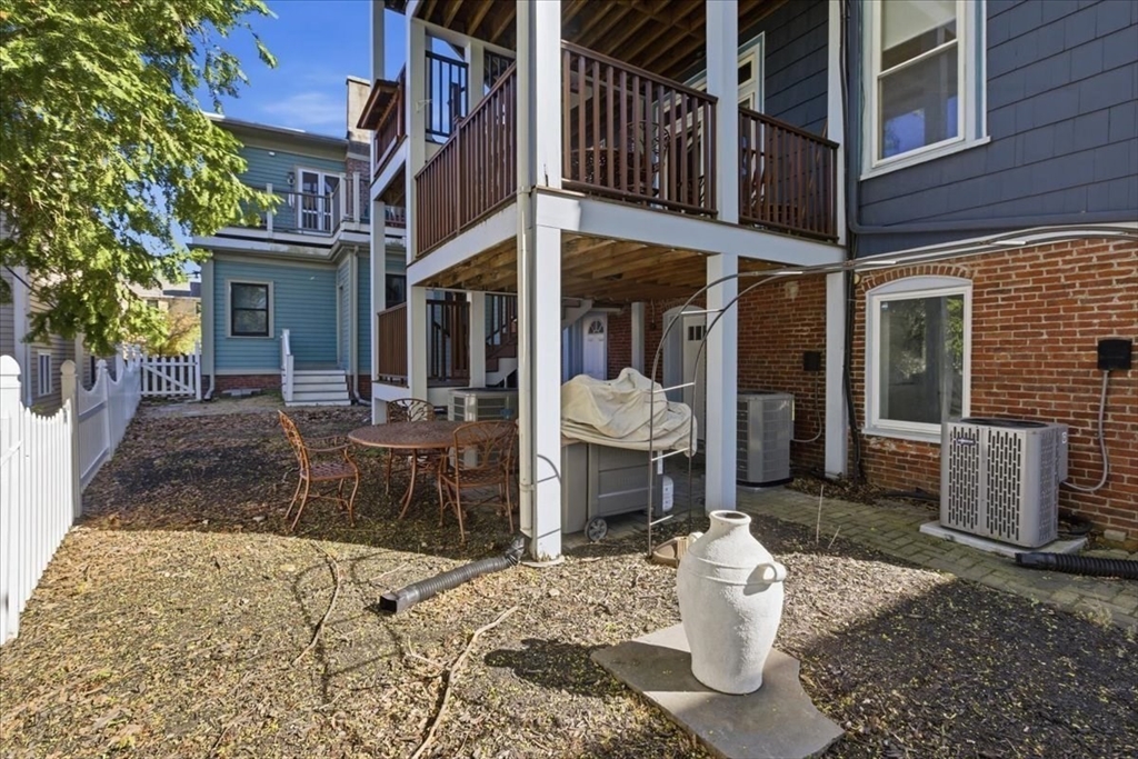 96 Seaverns Ave # 1
