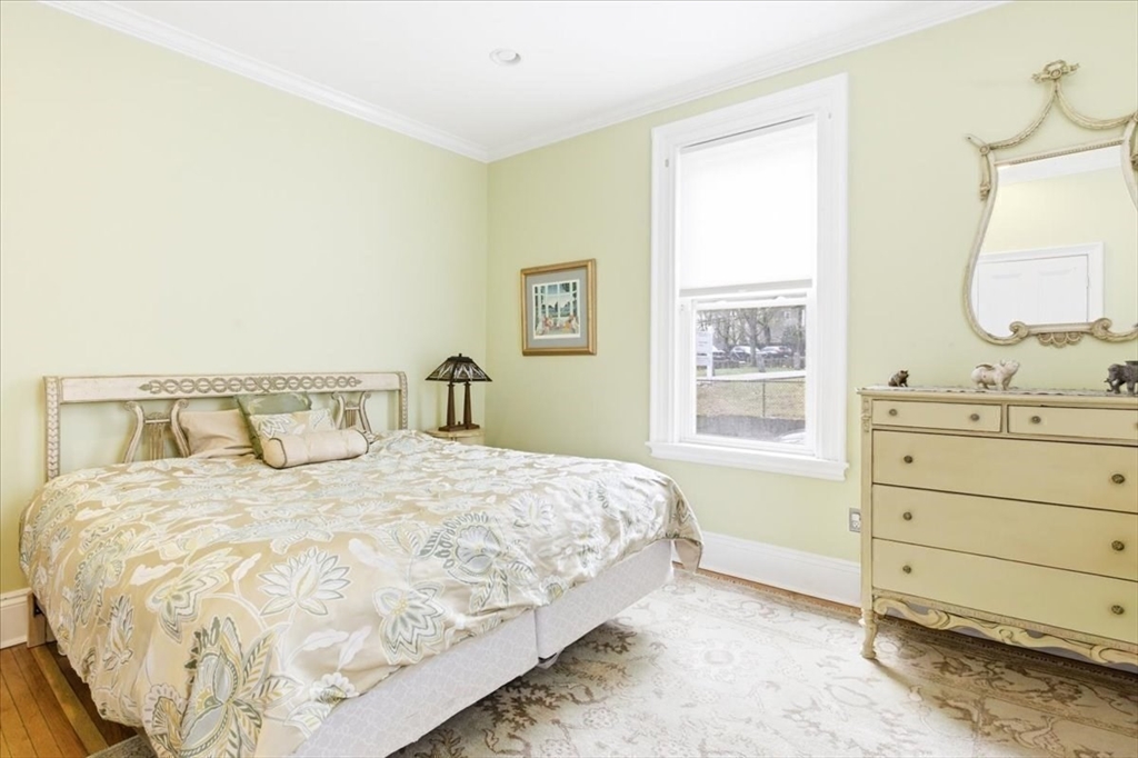 96 Seaverns Ave # 1