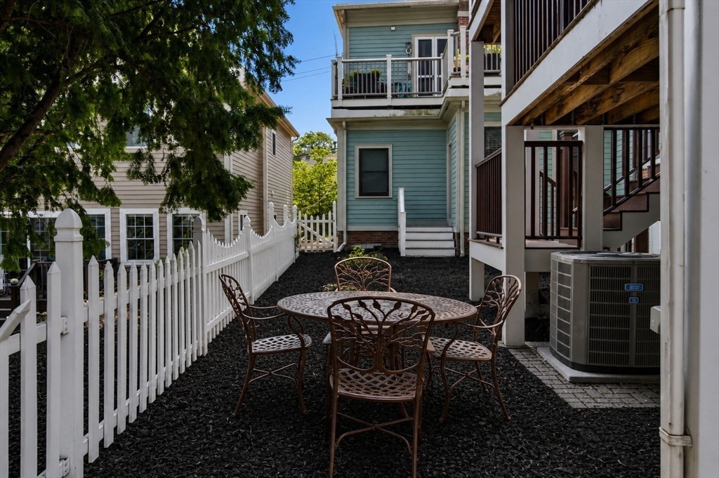 96 Seaverns Ave # 1