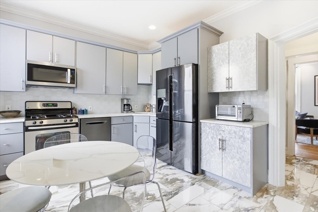 96 Seaverns Ave # 1