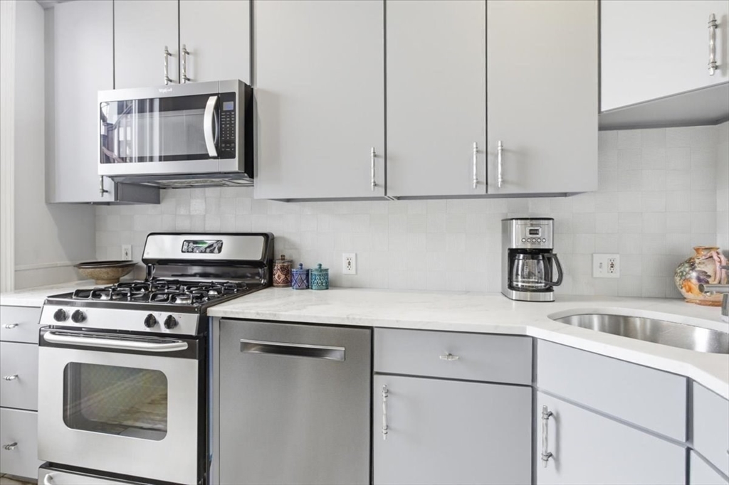 96 Seaverns Ave # 1