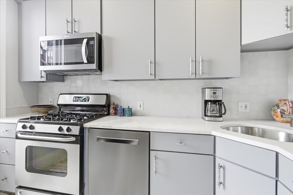 96 Seaverns Ave # 1