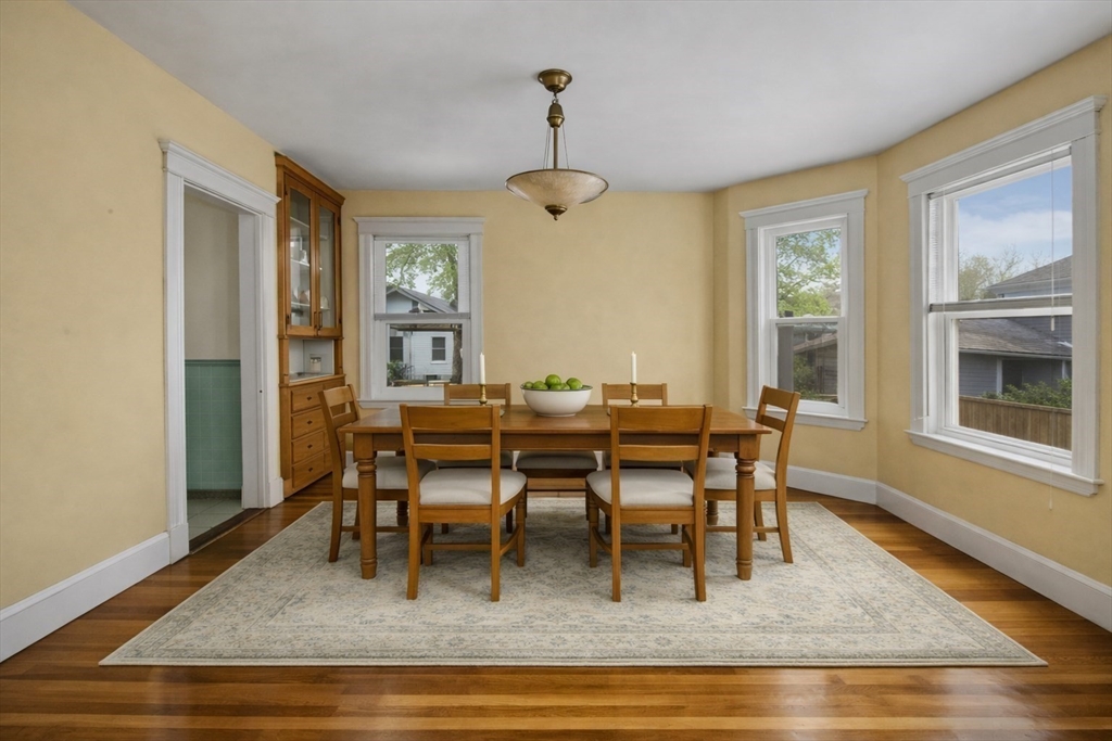 38 Monponset St