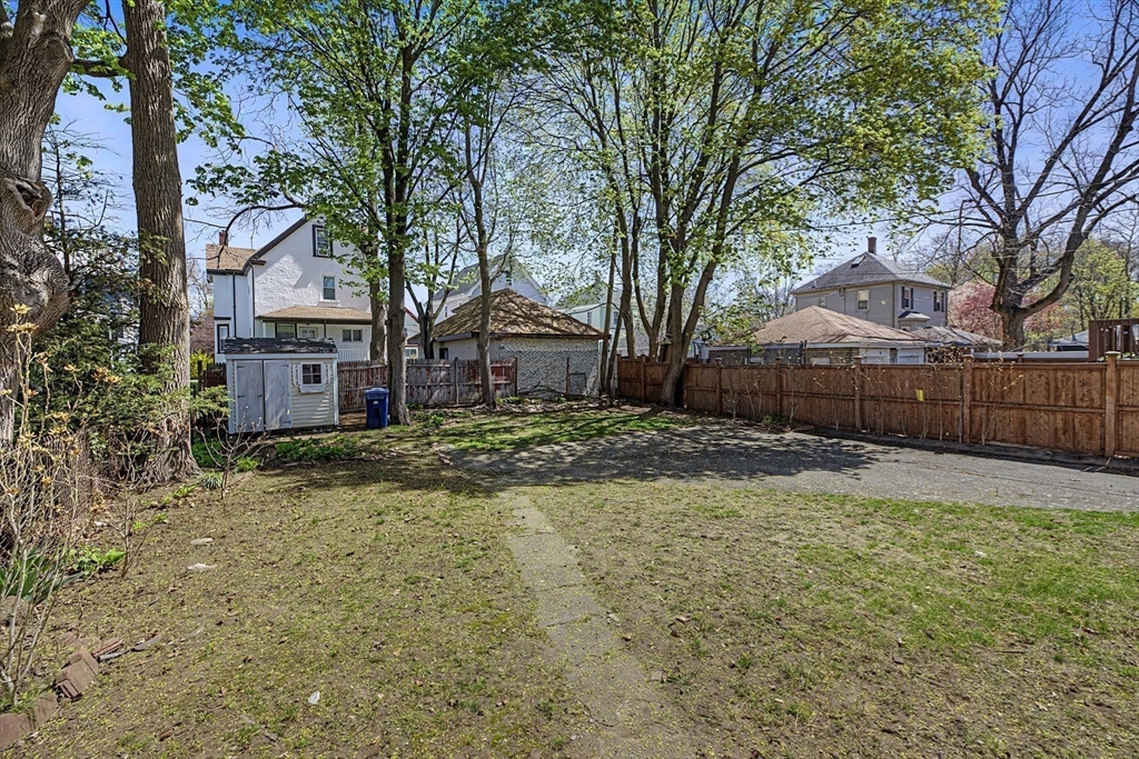 38 Monponset St