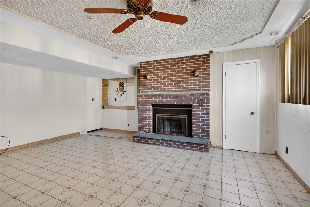 25 Gloversbrook Rd