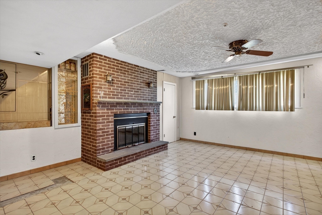 25 Gloversbrook Rd