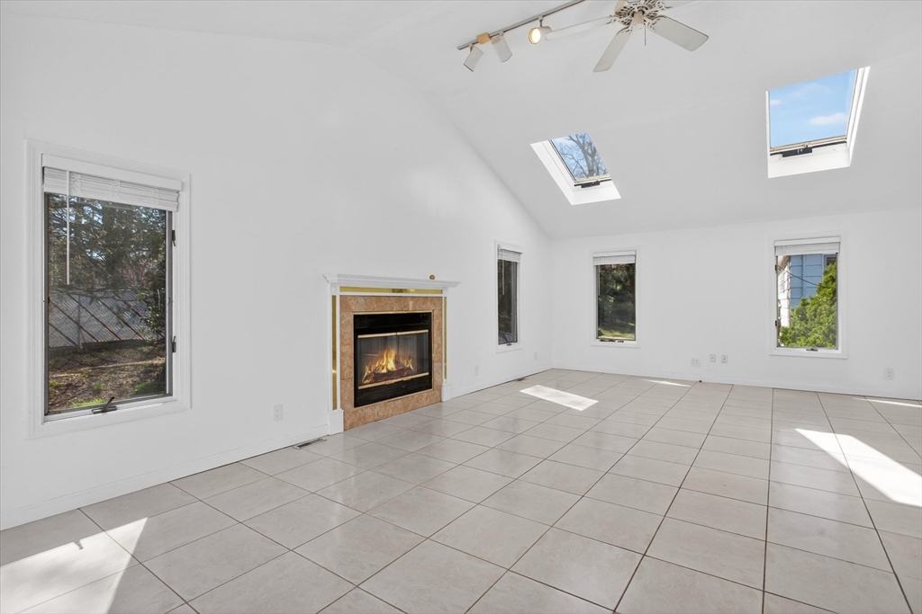 25 Gloversbrook Rd