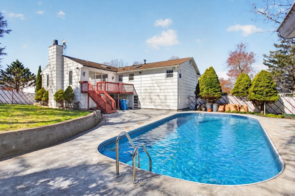 25 Gloversbrook Rd