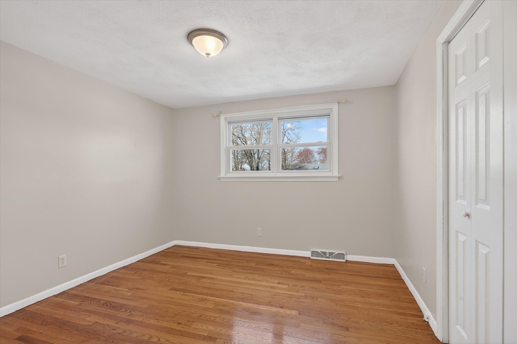 25 Gloversbrook Rd