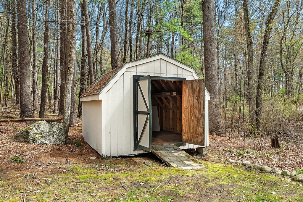 103 Newtown Rd
