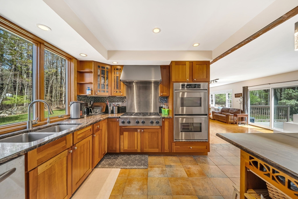 103 Newtown Rd