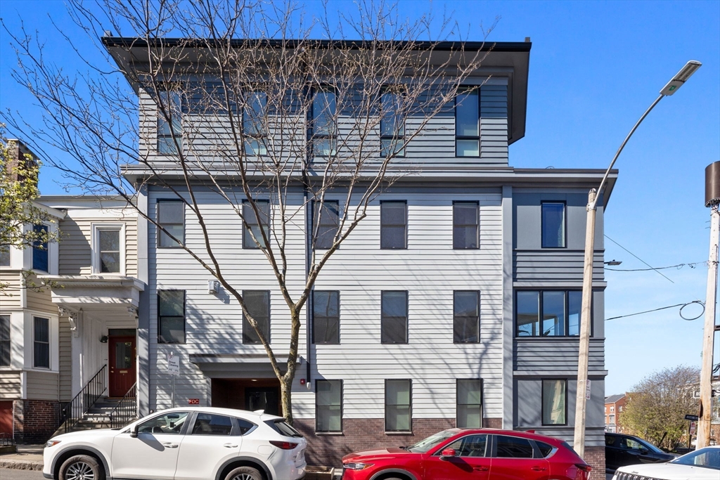 469 E 4th St # 2