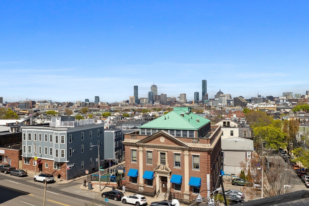 469 E 4th St # 2