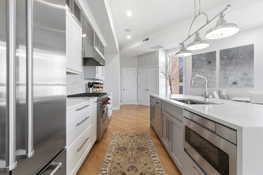 469 E 4th St # 2