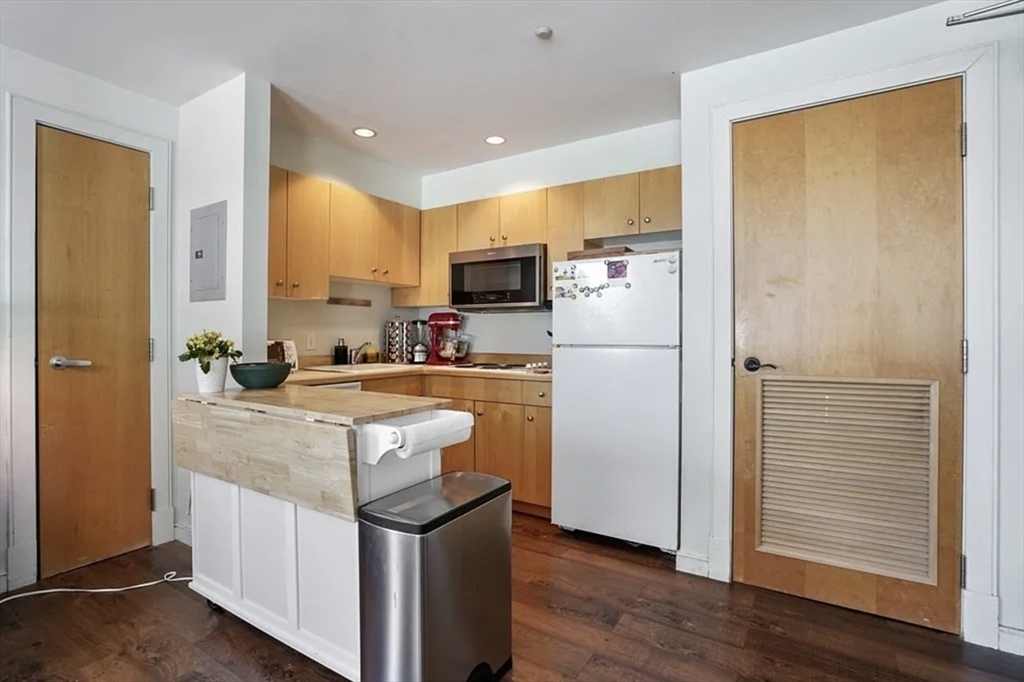 131 Tremont Street # 6D