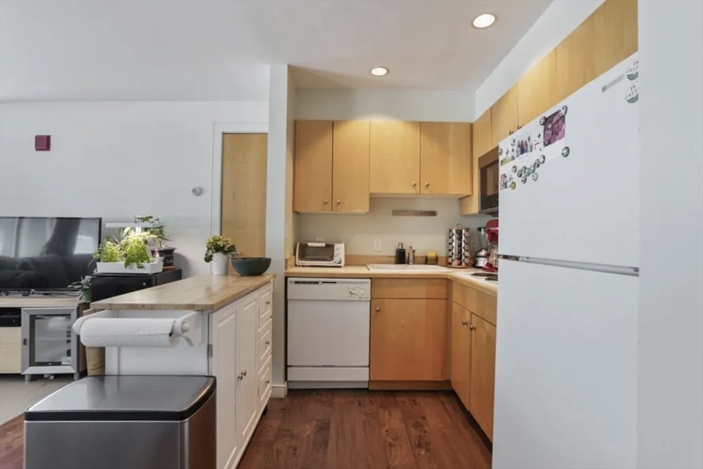 131 Tremont Street # 6D