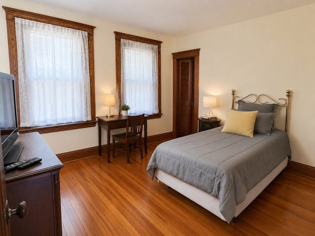 25-27 Florence Ave # 2