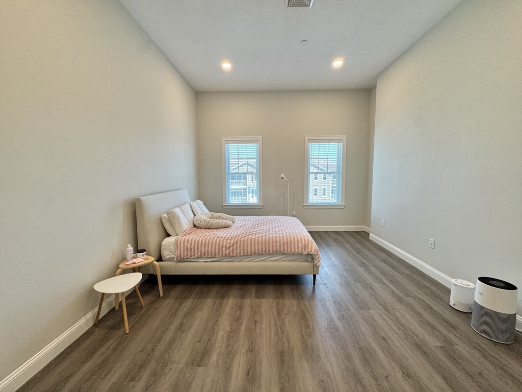 320 Middlesex Ave # D405