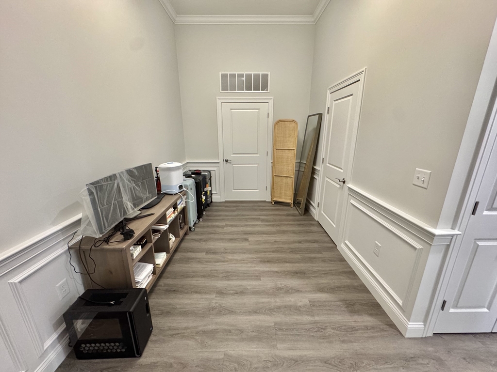 320 Middlesex Ave # D405