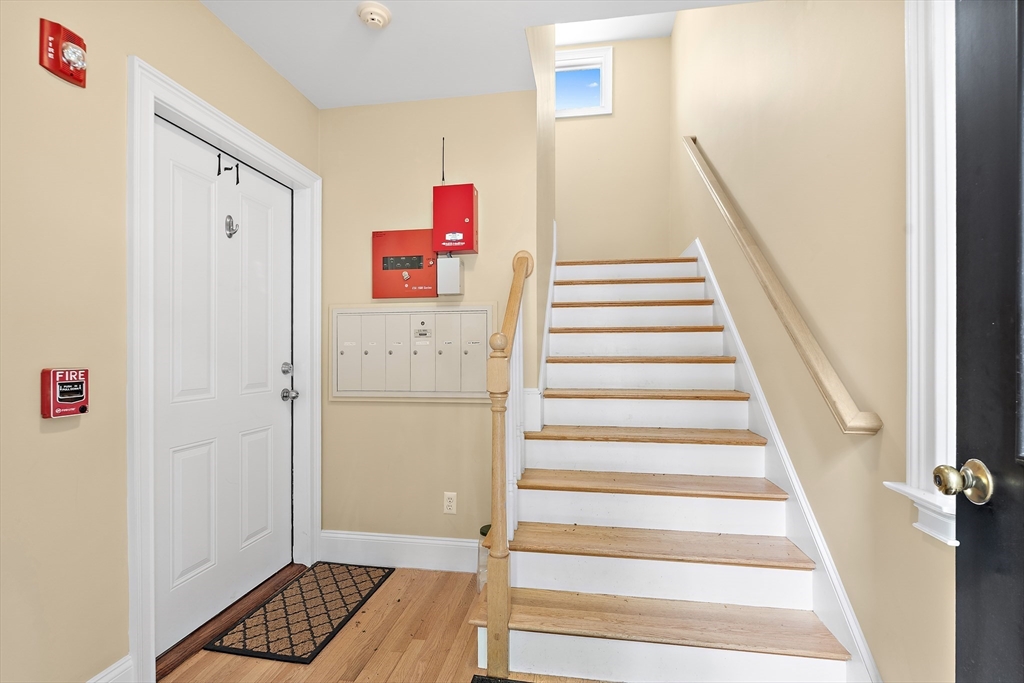 17 Robbins St # 1 Unit: 3-1