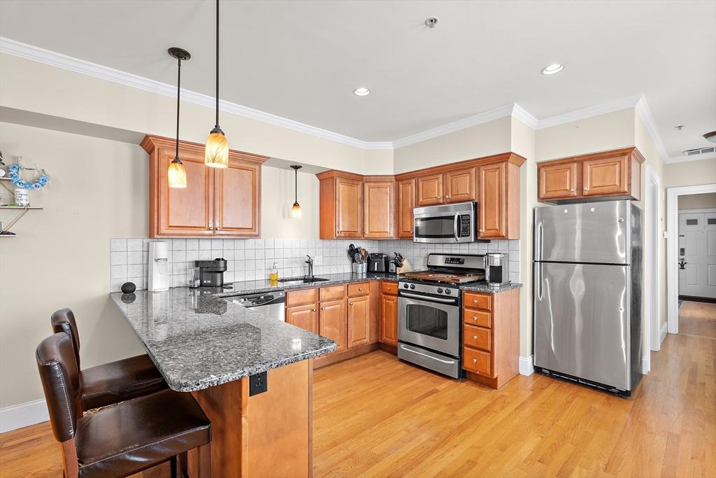 17 Robbins St # 1 Unit: 3-1
