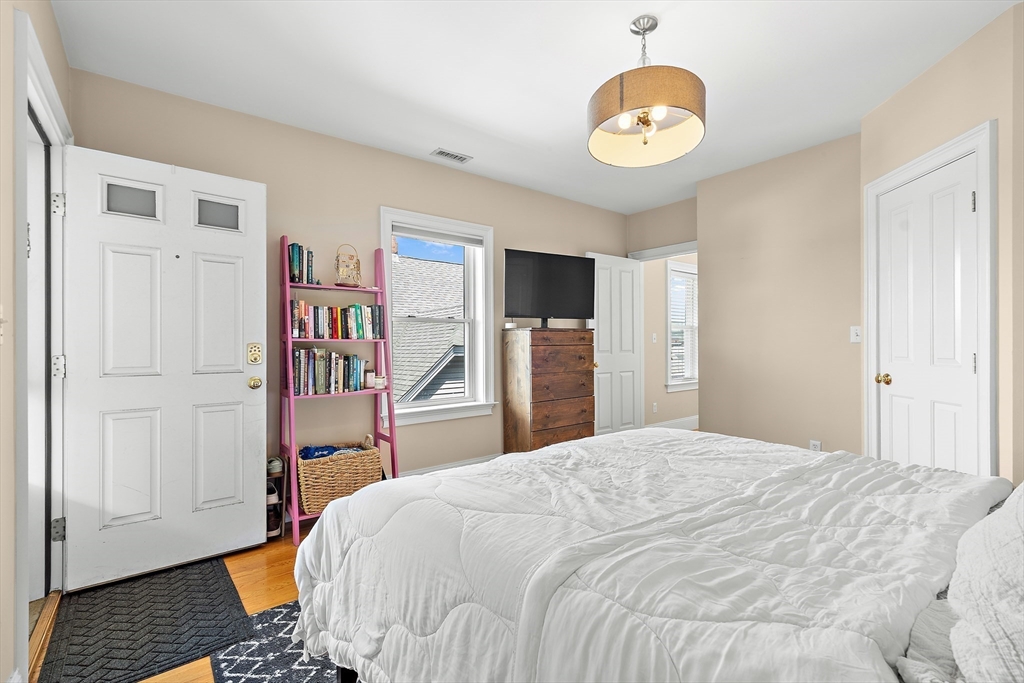 17 Robbins St # 1 Unit: 3-1