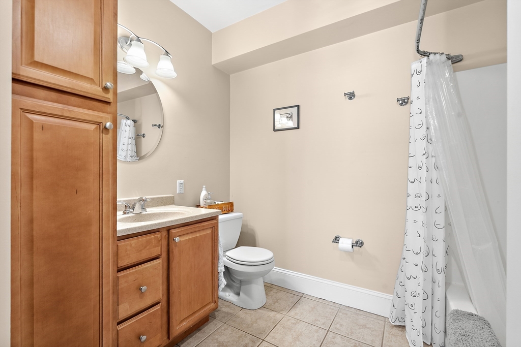 17 Robbins St # 1 Unit: 3-1