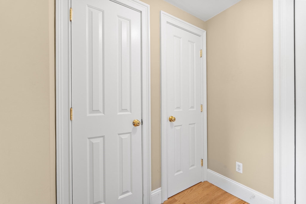17 Robbins St # 1 Unit: 3-1