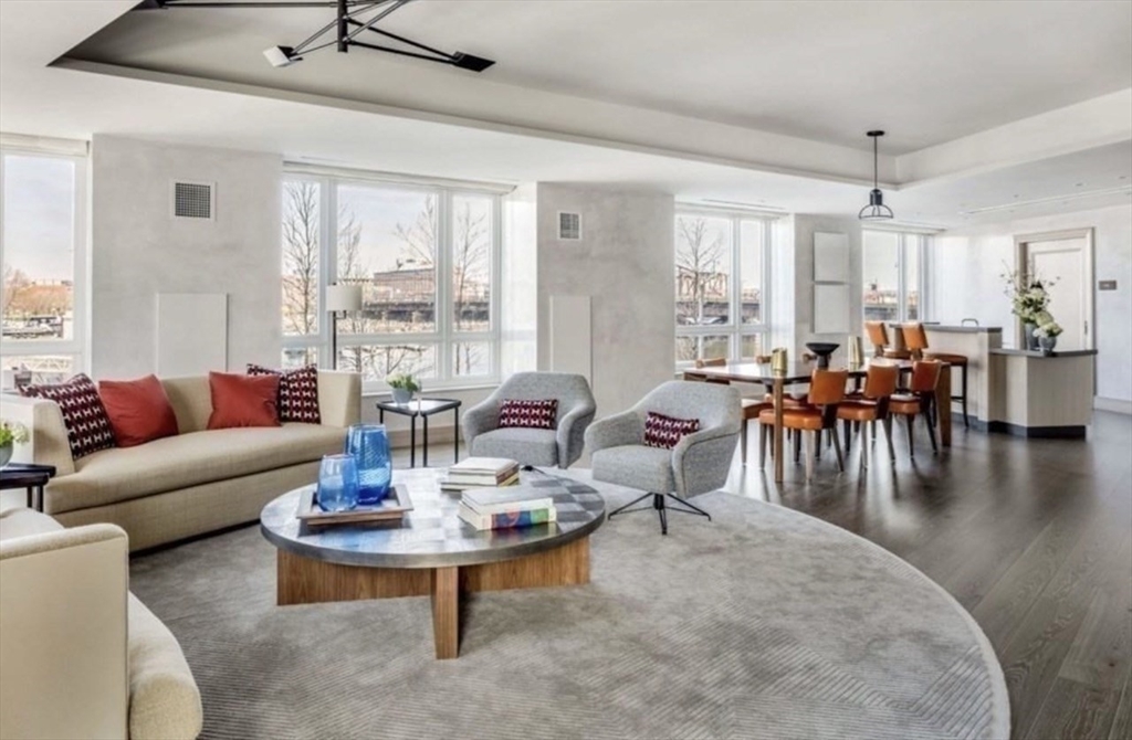 100 Lovejoy Wharf # 10M