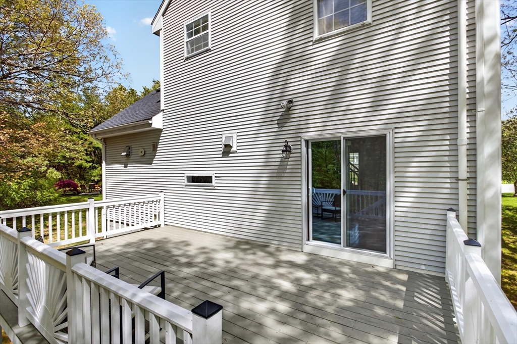 15 Nason Ln