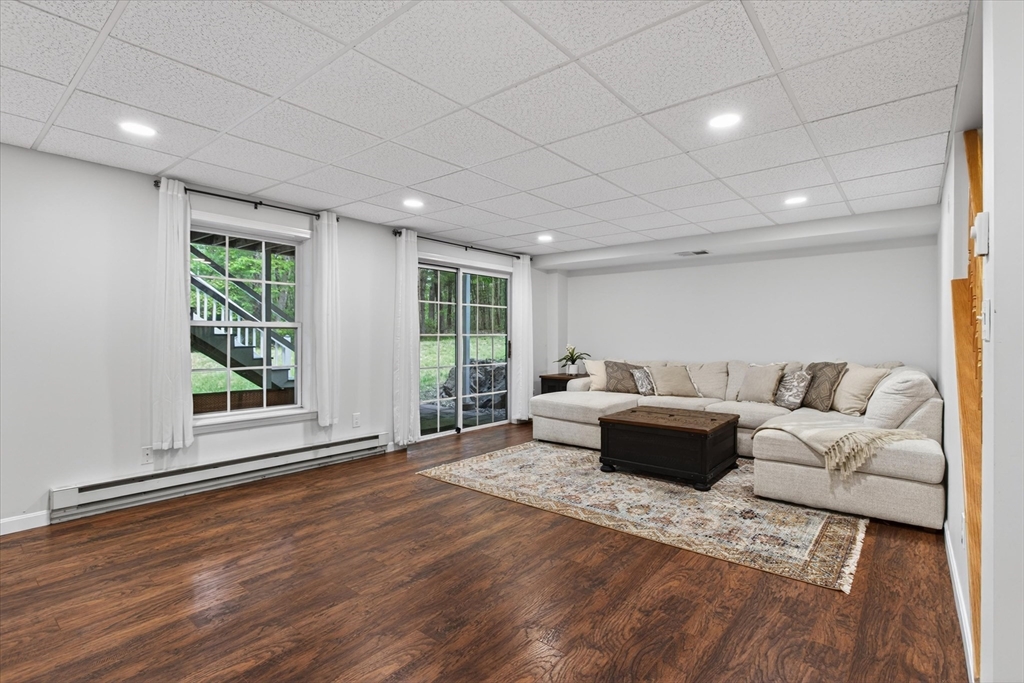 15 Nason Ln