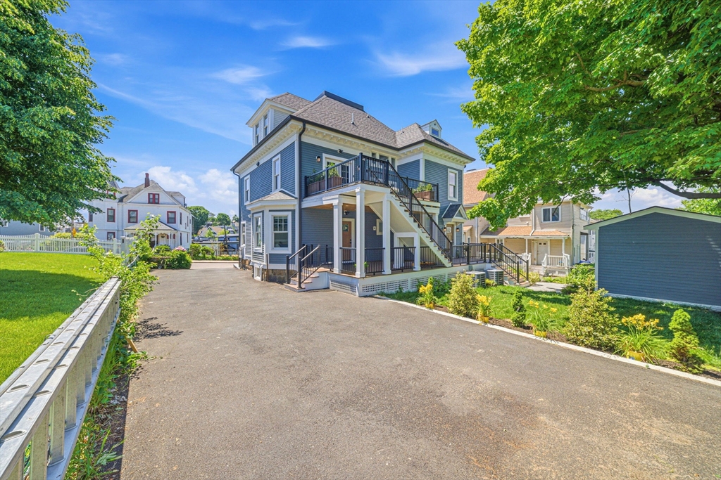 61 Wayland Street