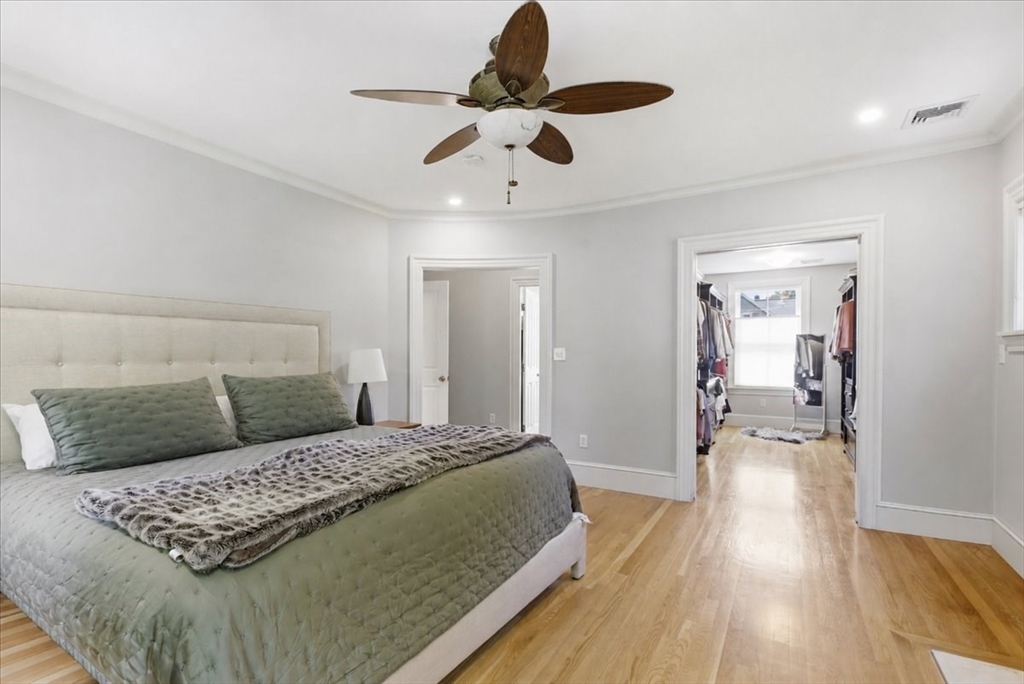 7 Locust Ave