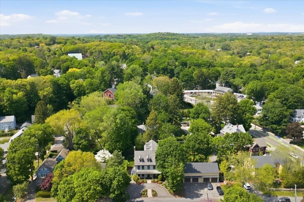 7 Locust Ave
