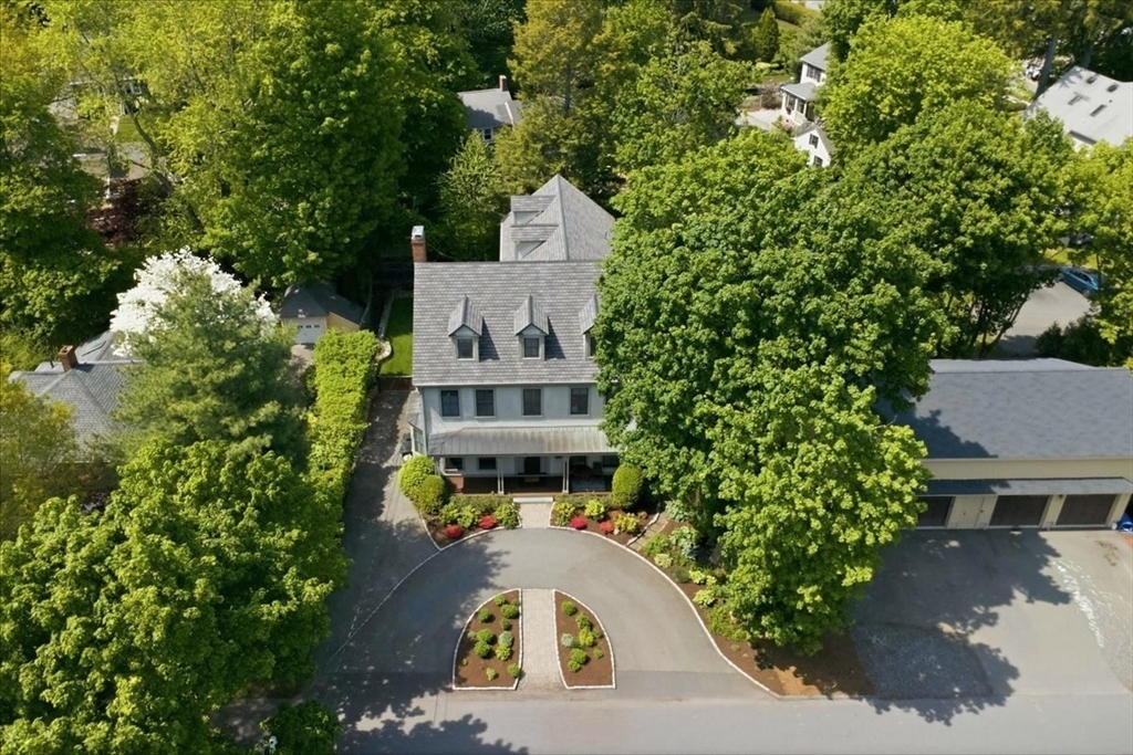 7 Locust Ave
