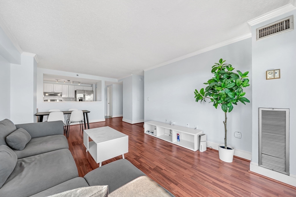 15 N Beacon Street # 515