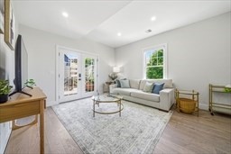 61 Wayland Street