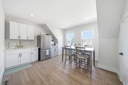 61 Wayland Street