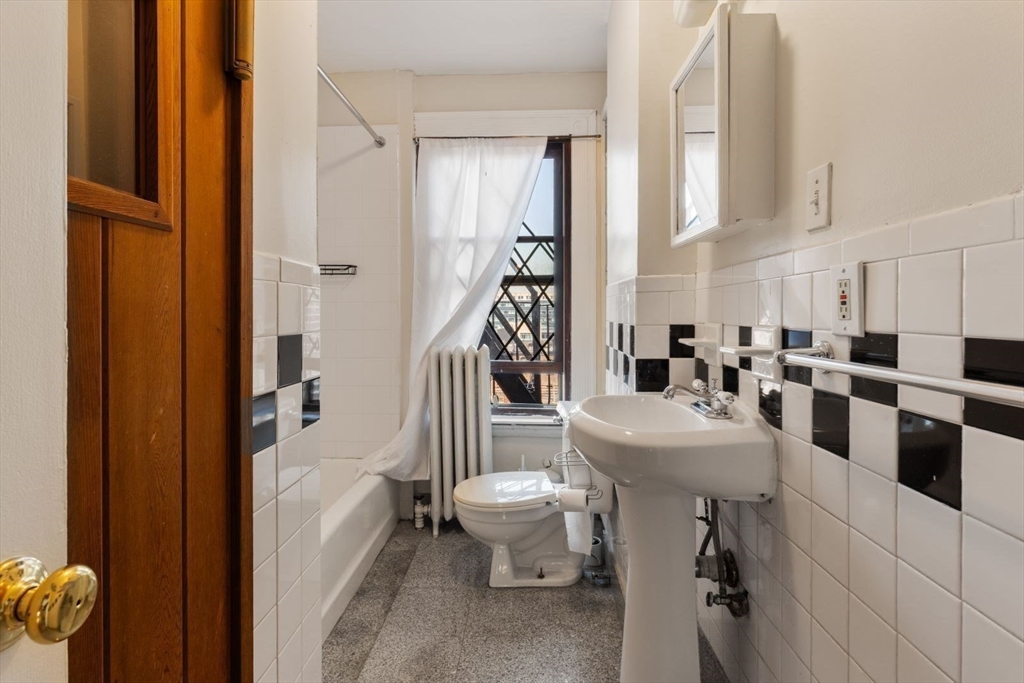 31 Myrtle Street # 4
