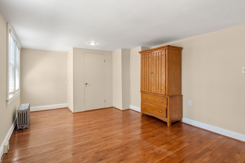 10 Orange St