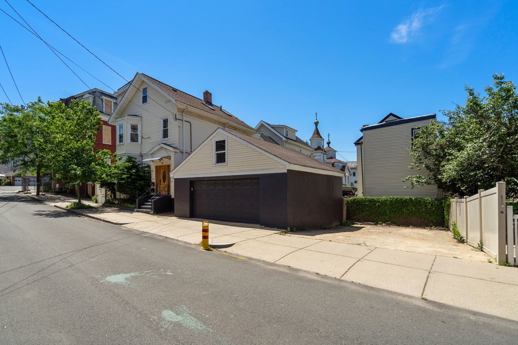 10 Orange St