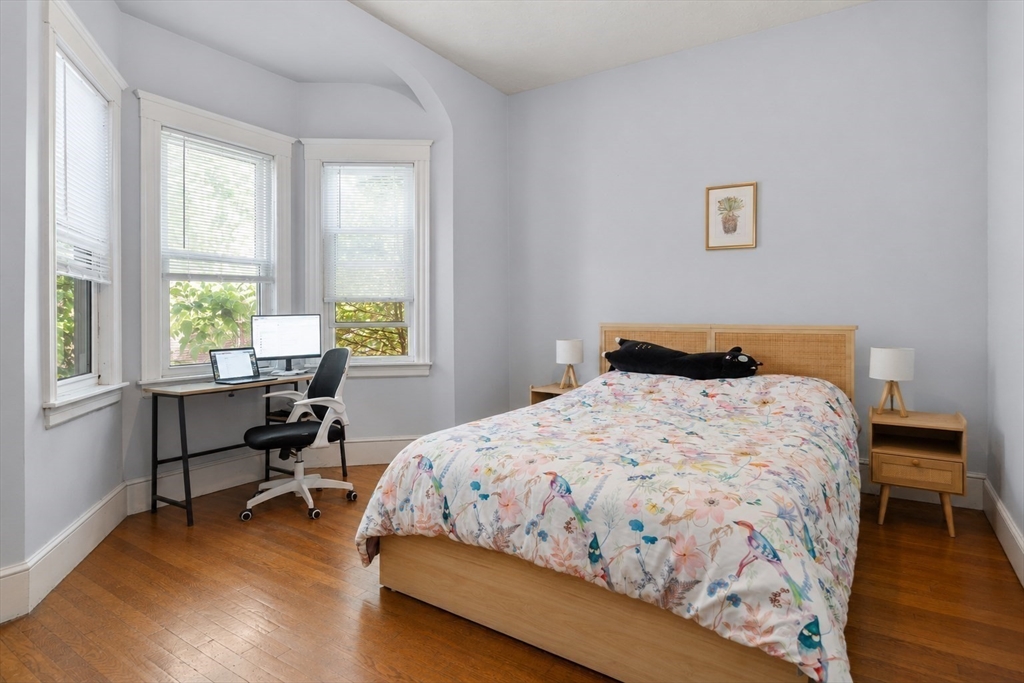 10 Orange St