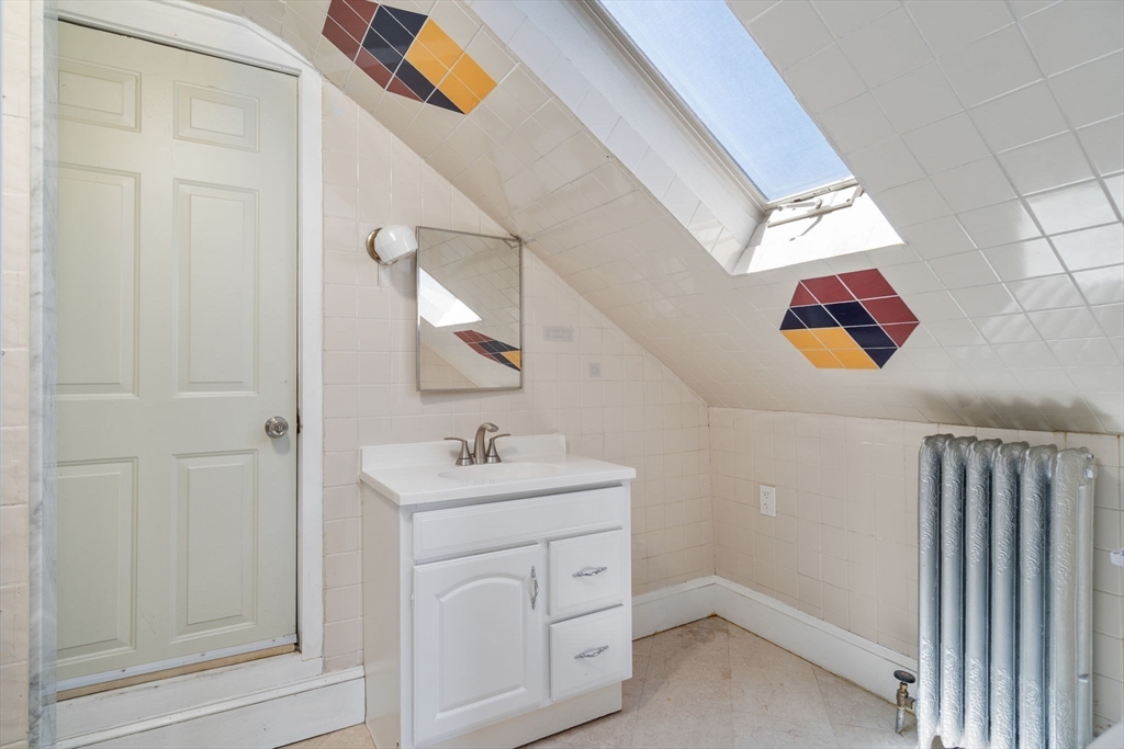 10 Orange St