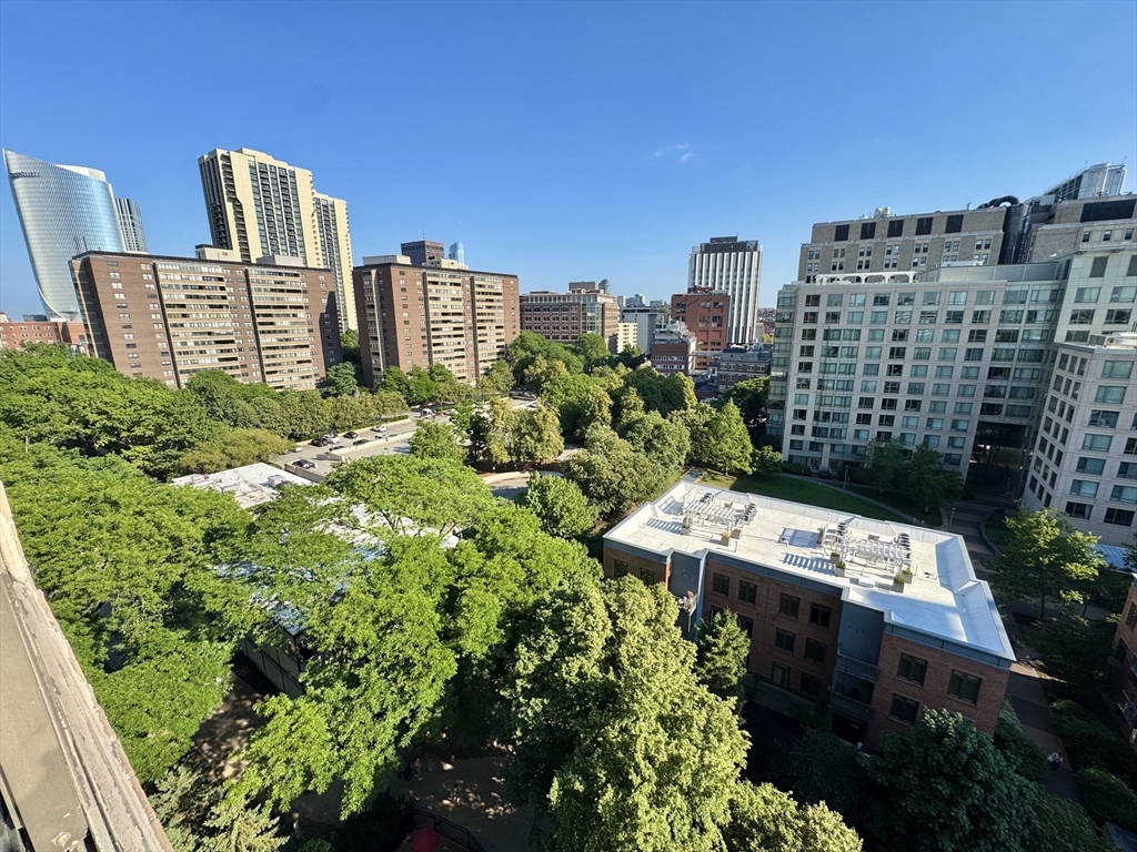 8 Whittier Pl # 12F
