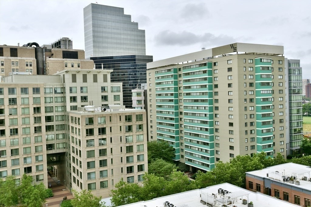 8 Whittier Pl # 12F