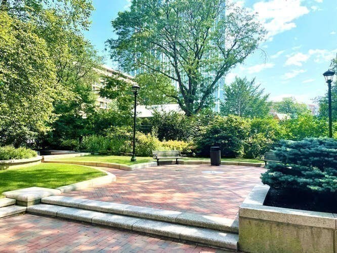 8 Whittier Pl # 12F