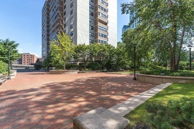 8 Whittier Pl # 12F