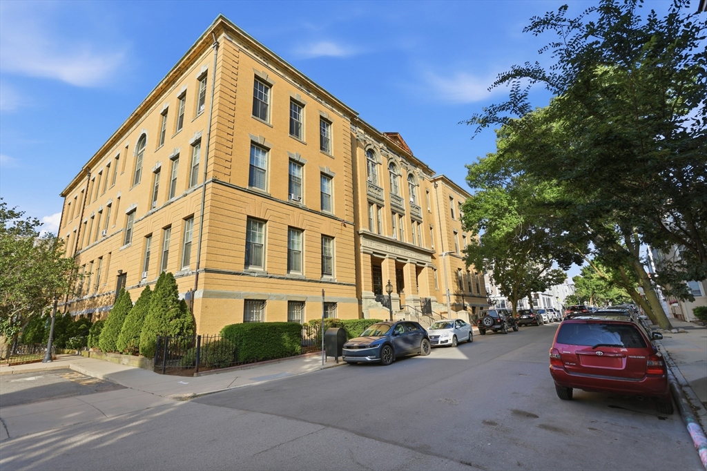 350 W 4th # 310